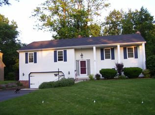 4559 Shadowood Ln, Toledo, OH 43614