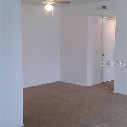 5th image of 221 Sharon Dr
