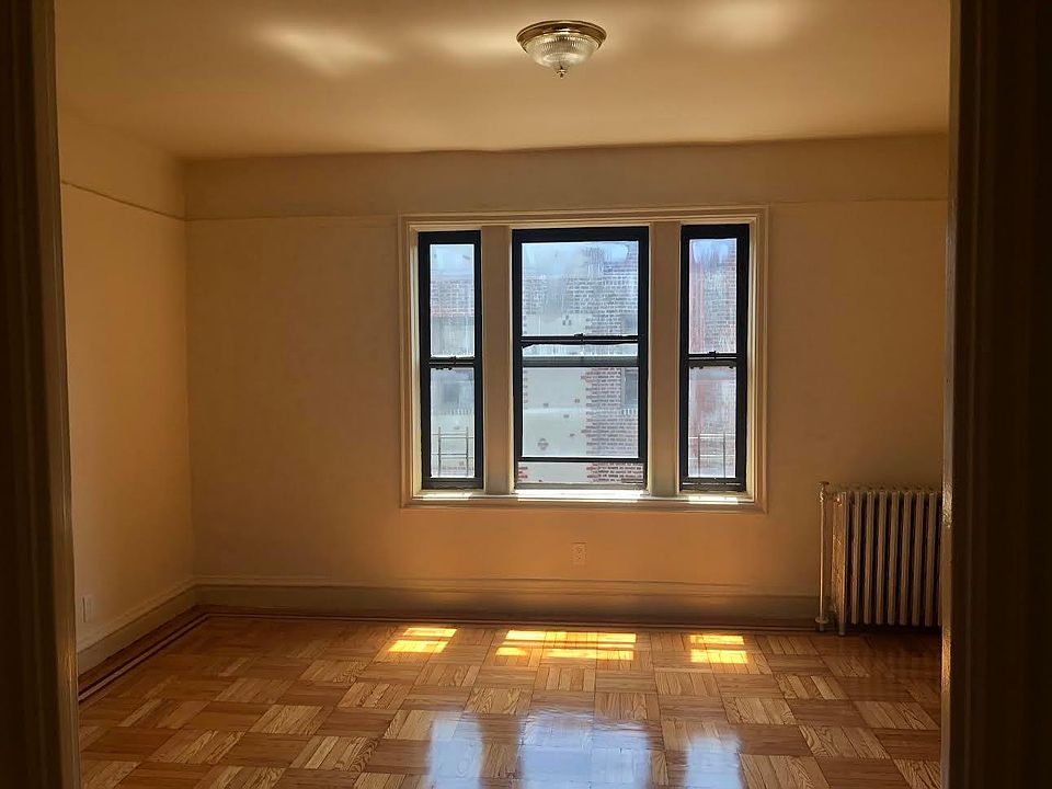 2nd image of 2800 University Ave APT 21N