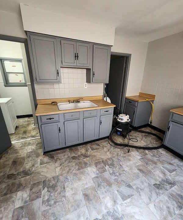 1st image of 360 Longnecker St #1