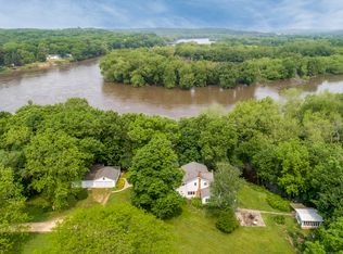 2089 Docs Lndg, Dixon, IL 61021