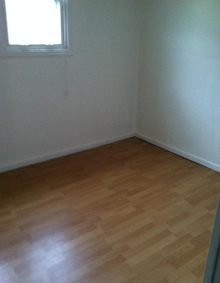 4 bed, 1365 sqft, $1,000 — Photo 4