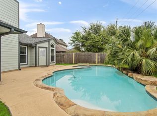 2934 Norwich St, Pearland, TX 77584