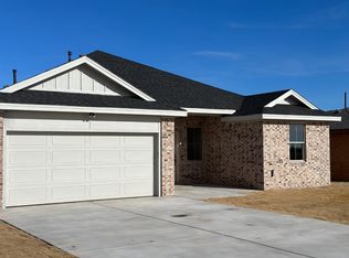 607 Holly St, Levelland, TX 79336