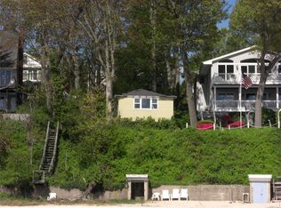 126 Eatons Neck Rd, Northport, NY 11768