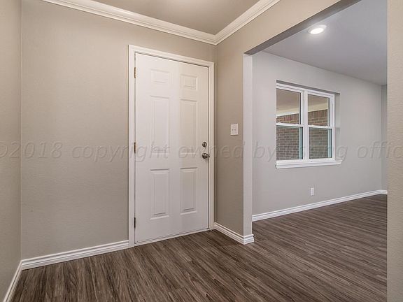 4th image of 1824 N Dogwood Ln