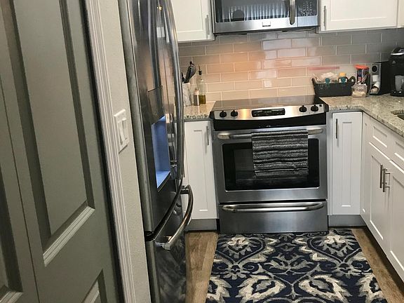 4th image of 110 Killarney Bay Ct
