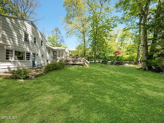 5th image of 6 Oak Dr