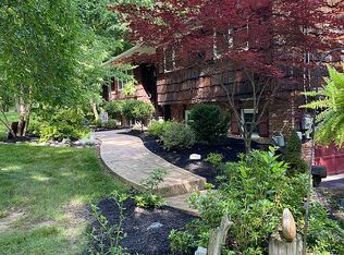 10 Twin Brooks Dr, Chester, NY 10918