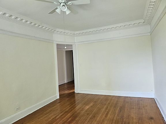 4th image of 817 W Belle Plaine Ave APT 3F