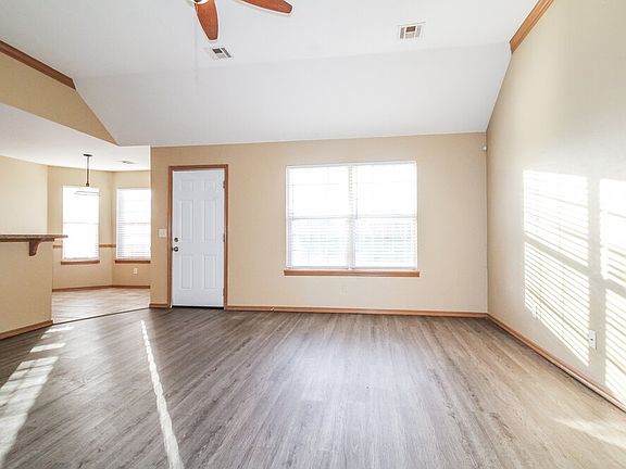 4th image of 4009 Notting Hill Dr