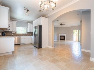 11253 Peach Grove St #106, North Hollywood, CA 91601