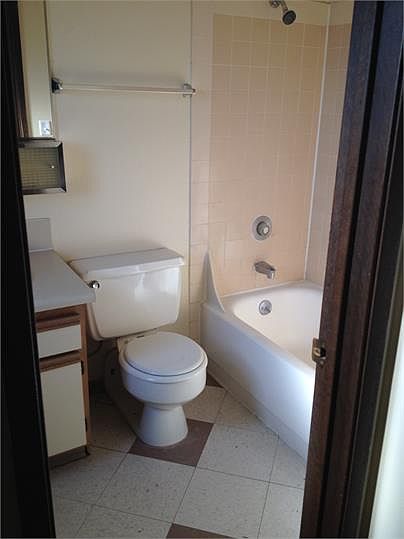 2nd image of 4132 11th Ave NE #207