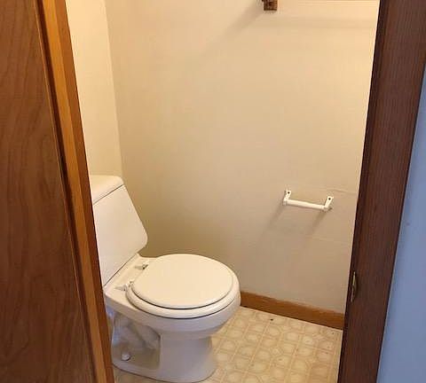 4th image of 427 Carrollton Dr #C