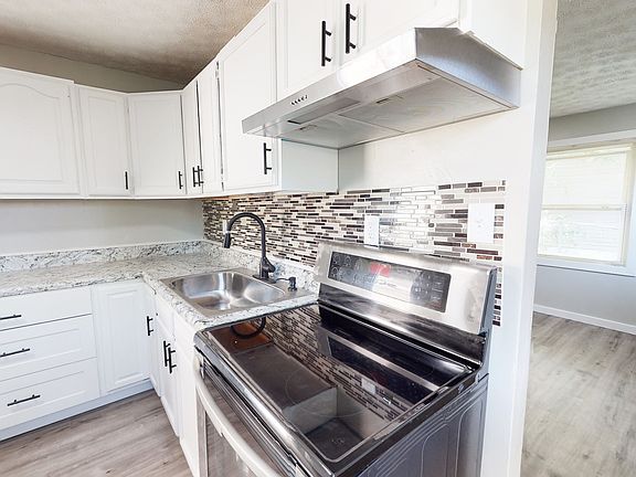 4th image of 1331 W 32nd St
