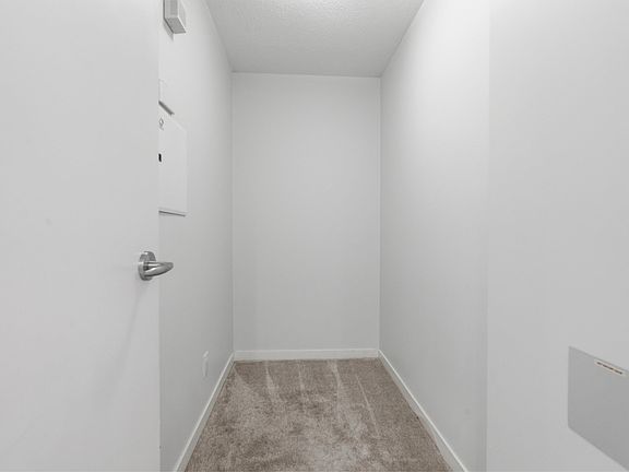 4th image of 928 Beatty St #1707