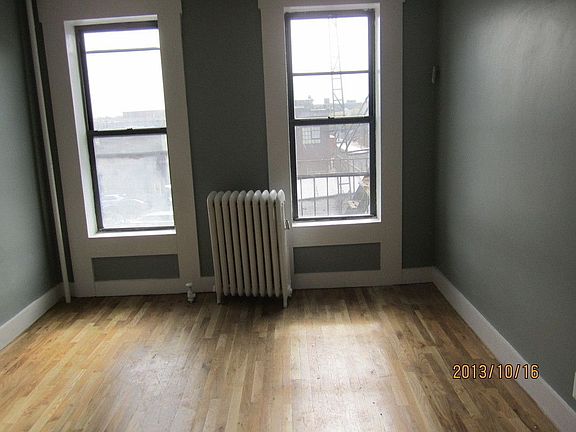 2nd image of 740 Myrtle Ave #B2