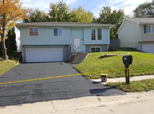 817 Evergreen Ave, Bellevue, NE 68005