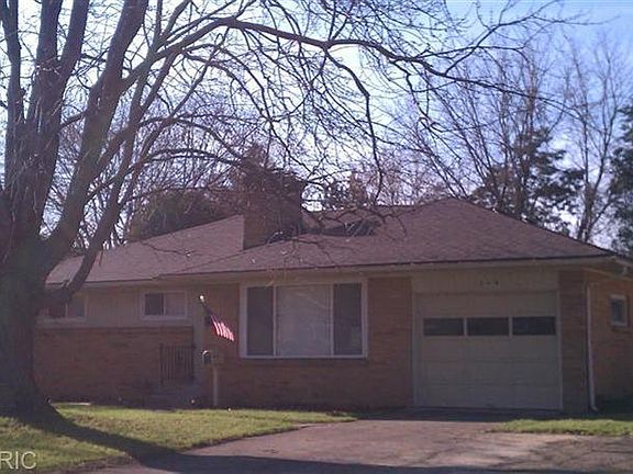 4th image of 1339 Carlton Ave NE