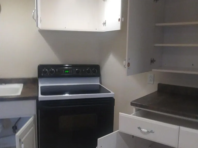 77 Spruce St #1-G — Photo 1