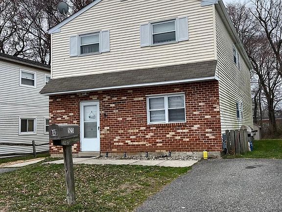 2nd image of 523 Corinthian Ave