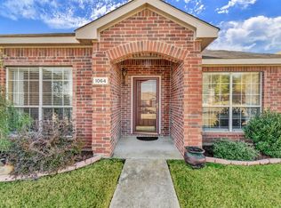 1064 Magnolia Ln, Cedar Hill, TX 75104