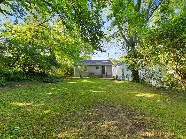 1206 Cedar St — Photo 5