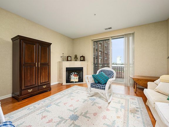3rd image of 1700 Riverwoods Dr APT 411