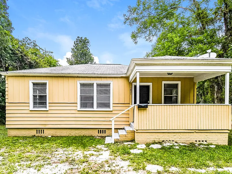 1031 Bunker Hill Blvd — Photo 1