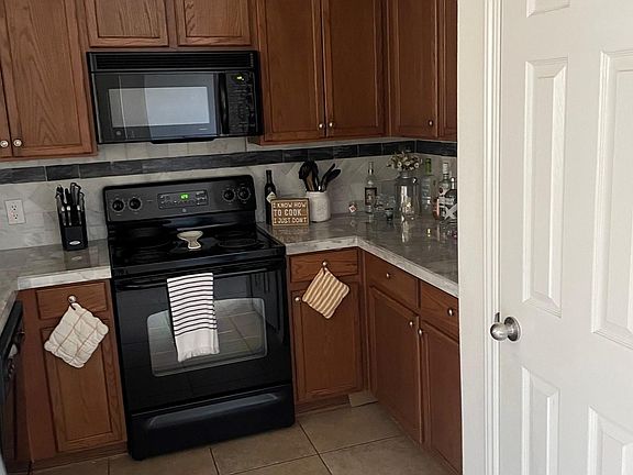5th image of 10628 Traymore Dr