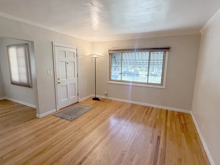 6243 Blucher Ave — Photo 14