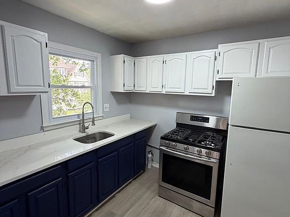 2nd image of 1617 Oliver St #2