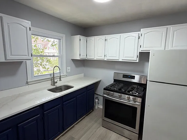 1617 Oliver St #2 — Photo 2