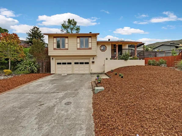 19 Elk Ct, Pacifica, CA 94044