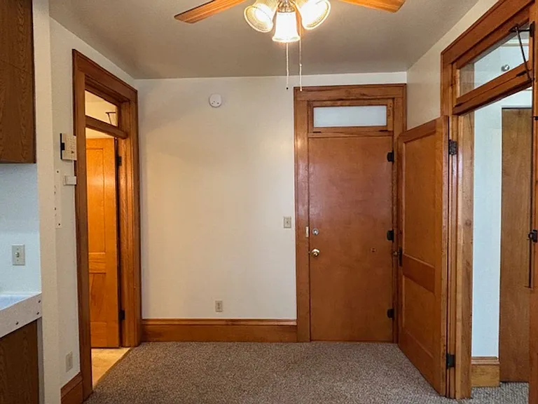 1635 Sherburne Ave — Photo 8