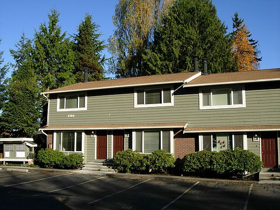 4th image of 3712 188th St SW APT 8
