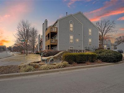 12027 W 58th Pl APT B, Shawnee, KS, 66216