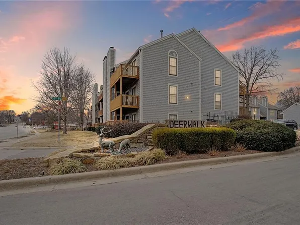 12027 W 58th Pl APT B, Shawnee, KS 66216