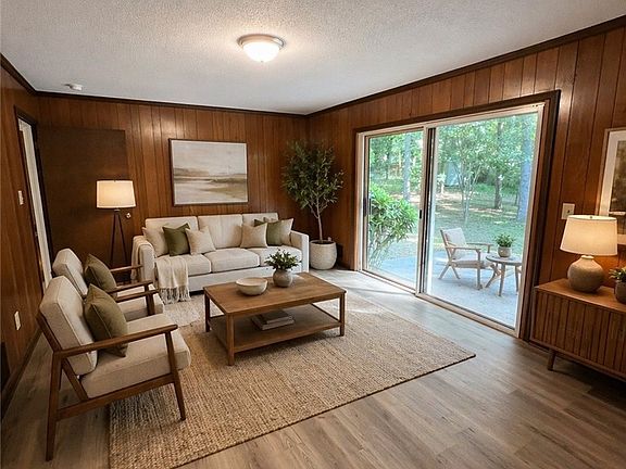3rd image of 150 Chinquapin Way