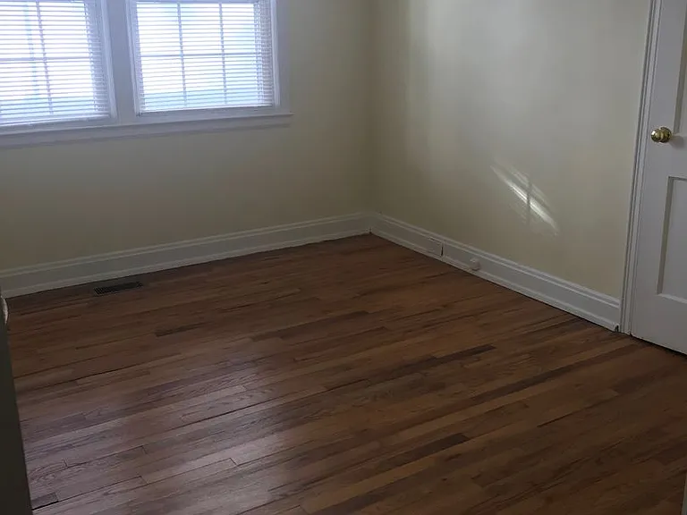 1107 Georgia Ave — Photo 5