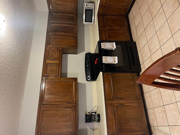 4th image of 11725 Fort Caroline Lakes Ct