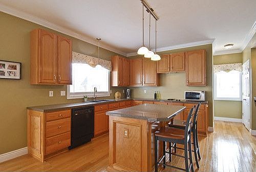 5th image of 1634 Whispering Hollow Ct