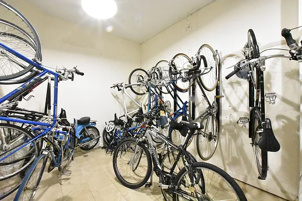 Rented by Clove Realty LLC | media 6