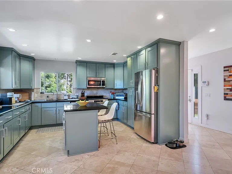 3540 Mountain View Ave — Photo 10