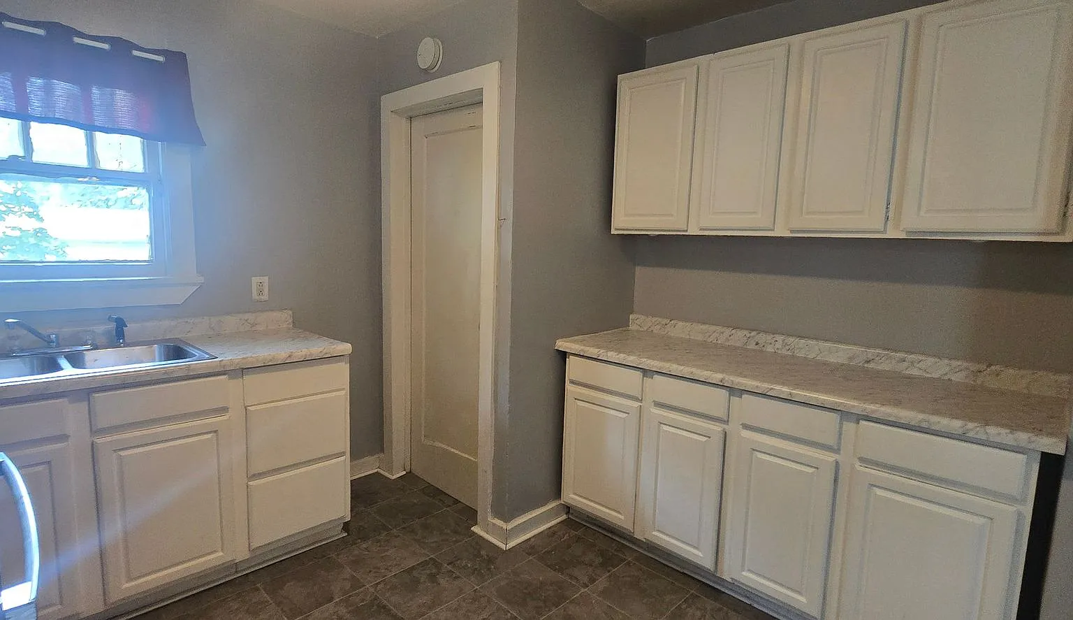 1312 E Olive 2 bedroom, 1 bath — Photo 4