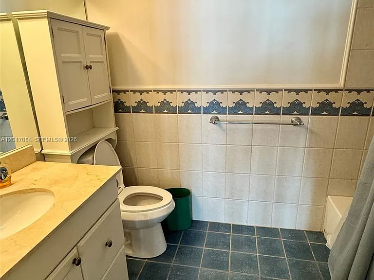 600 NE 36th St #609 — Photo 7