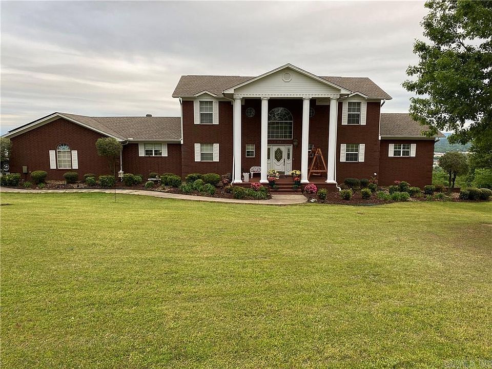 1st image of 3 Bluff Dr