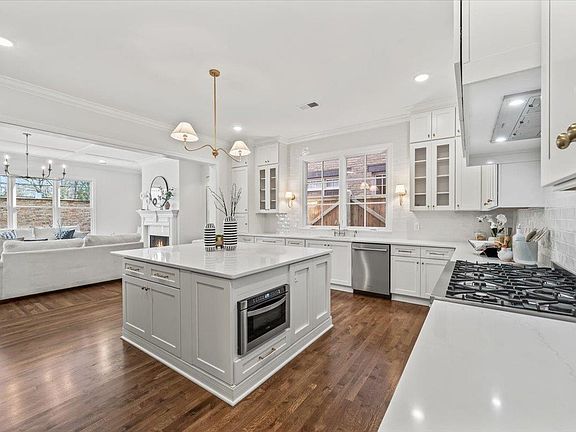 5th image of 4204 Boxwood Green Ln