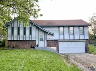 2937 SW Tutbury Town Rd, Topeka, KS 66614