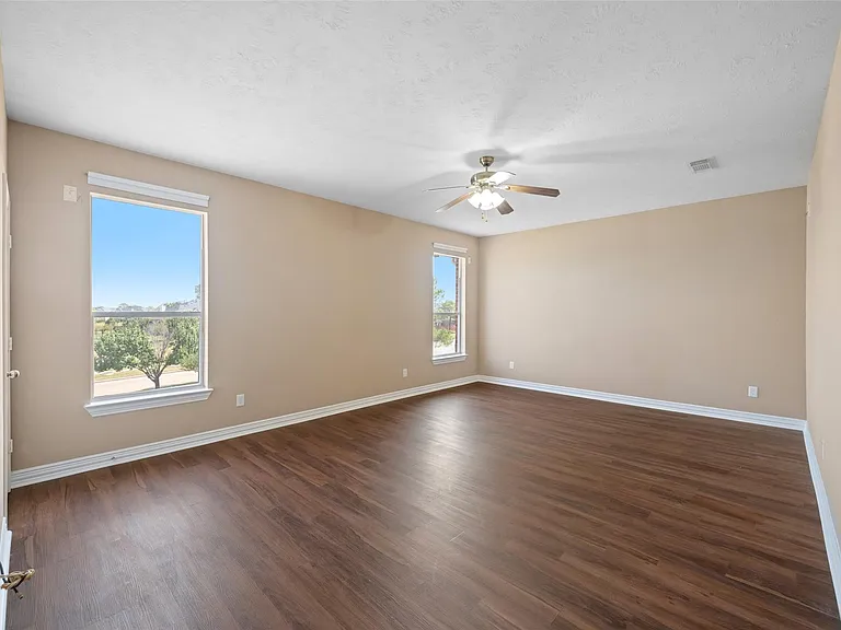 23010 Prairie Lake Ct — Photo 26